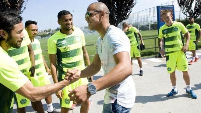 甲的表现相 甲的表现相